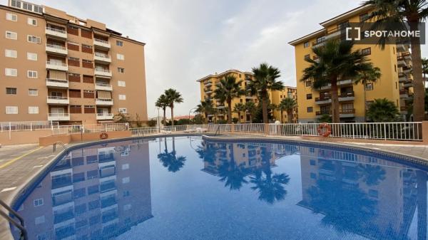 Apartamento de 3 habitaciones en alquiler en Candelaria