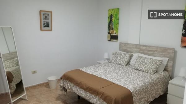 Apartamento de 3 dormitorios en alquiler en Sobradillo, Tenerife.
