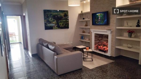 Apartamento de 3 dormitorios en alquiler en Sobradillo, Tenerife