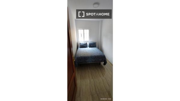 Apartamento de 2 dormitorios en alquiler en Arona, Tenerife