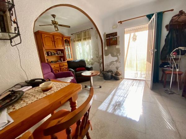 Casa independiente en calle Príamo