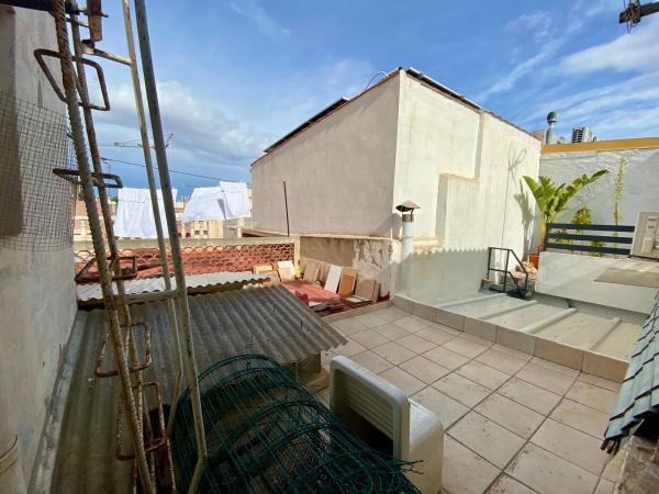 Casa independiente en calle Príamo