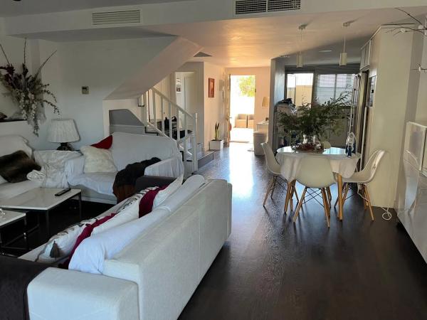 Chalet adosado en avenida Fotógrafo Francisco Cano, 113