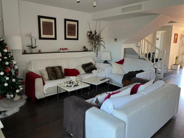 Chalet adosado en avenida Fotógrafo Francisco Cano, 113