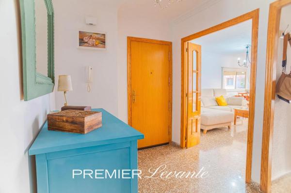 Piso en calle del Plus Ultra