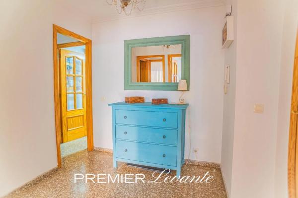 Piso en calle del Plus Ultra