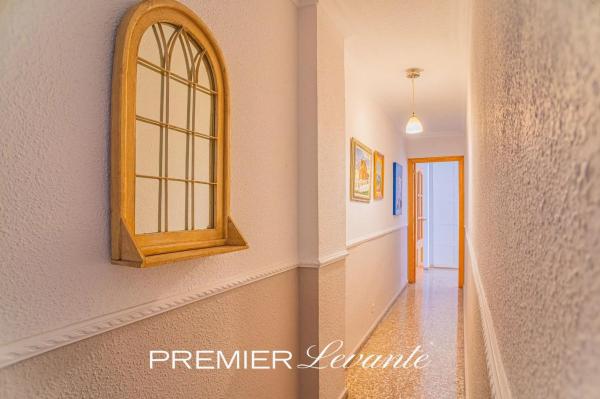 Piso en calle del Plus Ultra