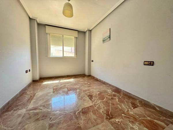 Piso en avenida Salamanca, 30