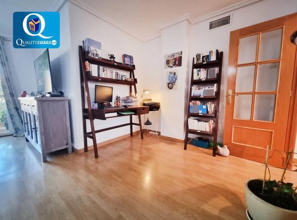 Piso en Barrio Cabo de las Huertas