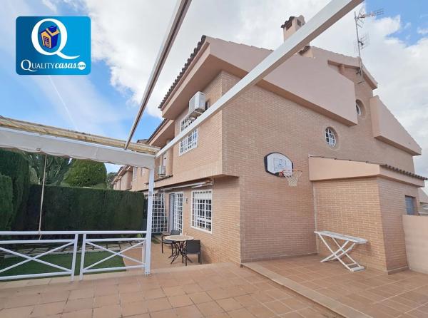 Chalet en Barrio Alicante Golf