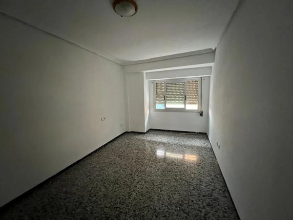 Piso en calle Pinoso