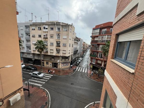 Piso en calle Pinoso