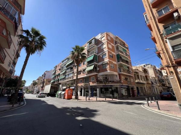 Piso en calle Pinoso