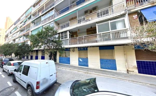 Piso en calle Río Seco, 3