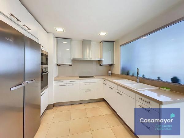 Ático en calle Moratín