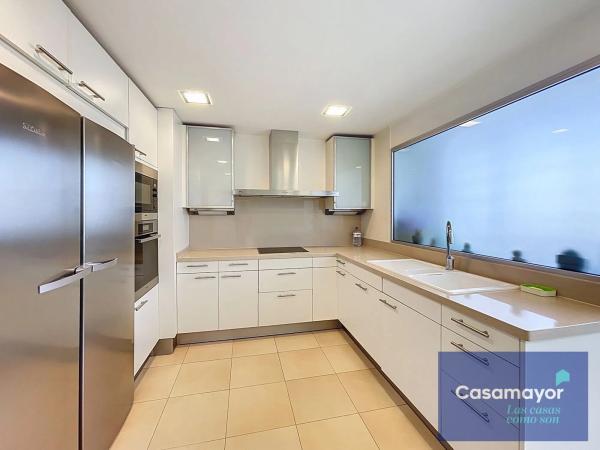 Ático en calle Moratín