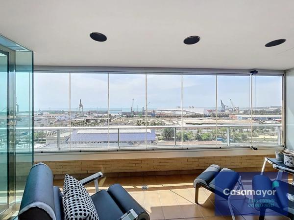 Ático en calle Moratín