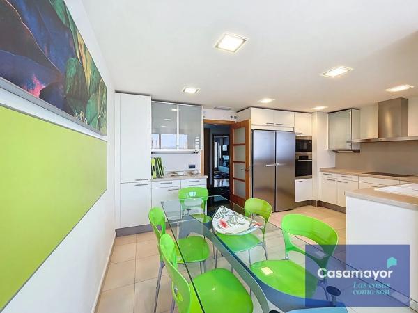 Ático en calle Moratín