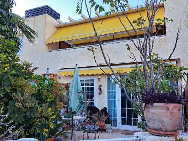 Chalet en Barrio El Palmeral-Urbanova-Tabarca