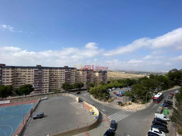 Piso en calle Pintor Pedro Camacho