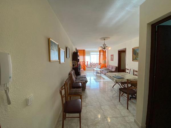 Piso en calle Pintor Antonio Amorós