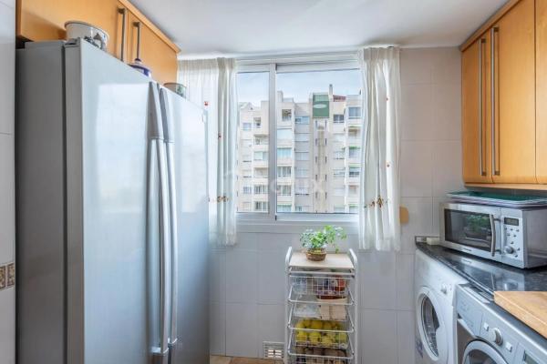 Piso en avenida de les Nacions