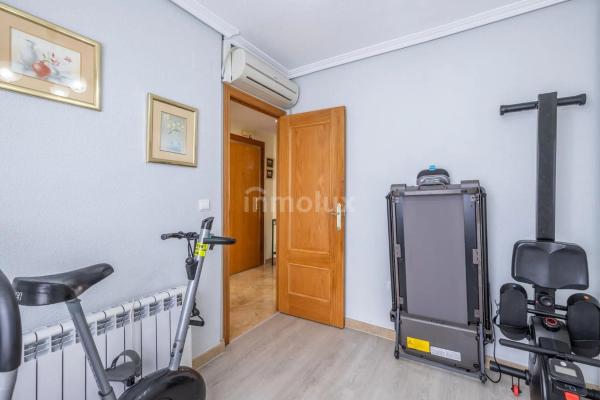 Piso en avenida de les Nacions