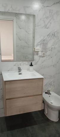 Estudio en calle Renato Bardín, 2