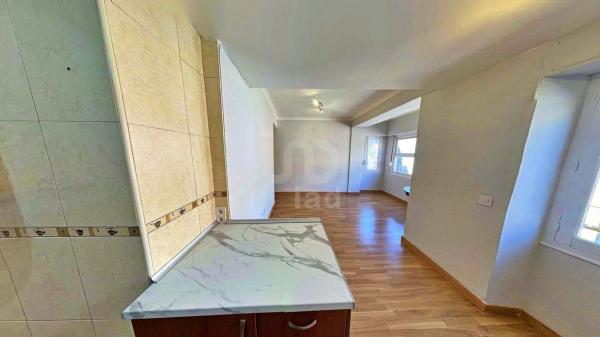 Piso en calle Pascual de la Mata, 22