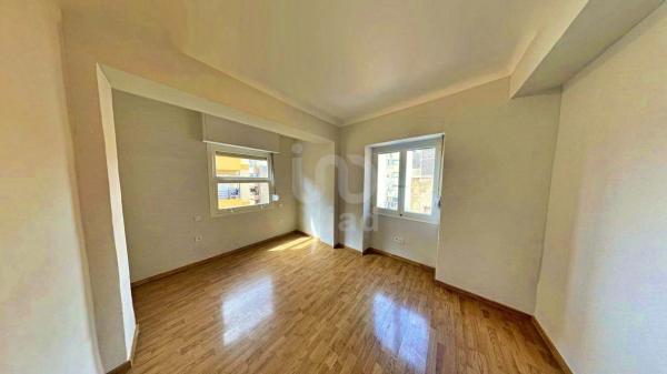 Piso en calle Pascual de la Mata, 22