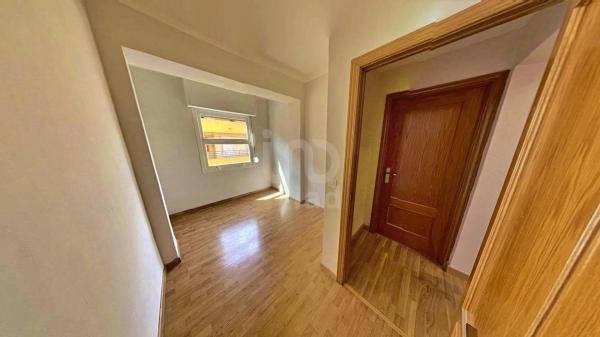 Piso en calle Pascual de la Mata, 22