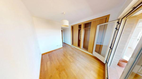 Piso en plaza del Papa Juan Pablo Ii, 25