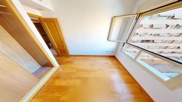 Piso en plaza del Papa Juan Pablo Ii, 25