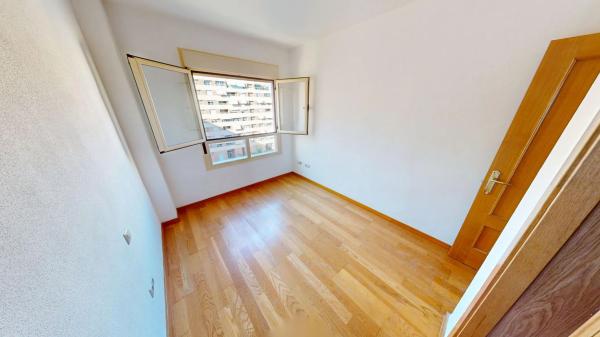 Piso en plaza del Papa Juan Pablo Ii, 25