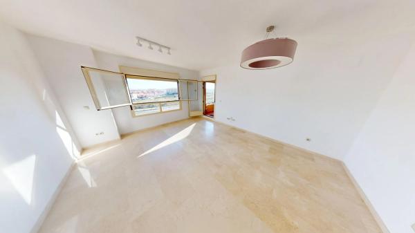 Piso en plaza del Papa Juan Pablo Ii, 25