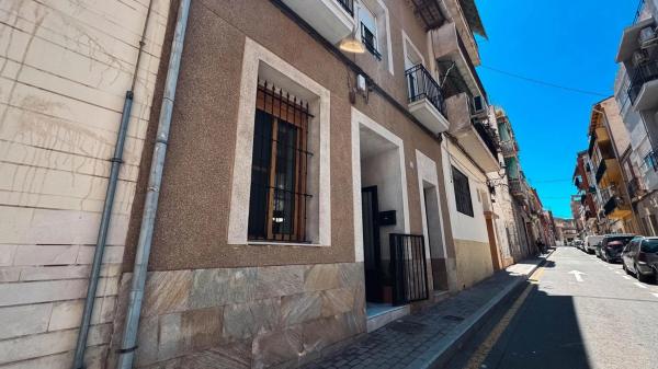 Casa independiente en calle Nueva Baja