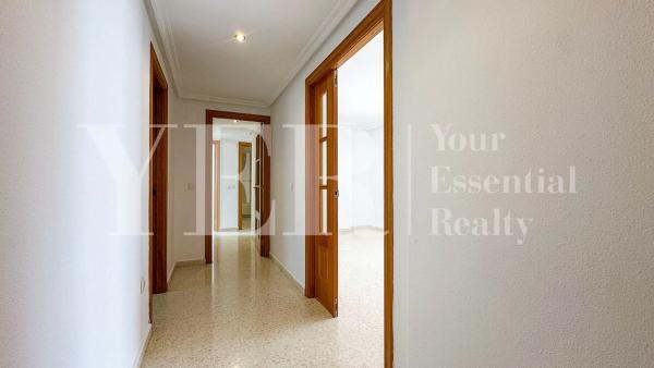 Piso en calle Enric Valor, 2