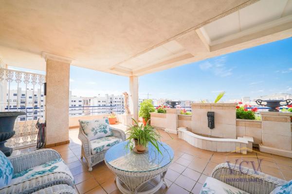 Ático en avenida Historiador Vicente Ramos