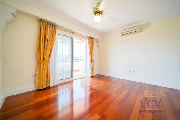 Ático en avenida Historiador Vicente Ramos