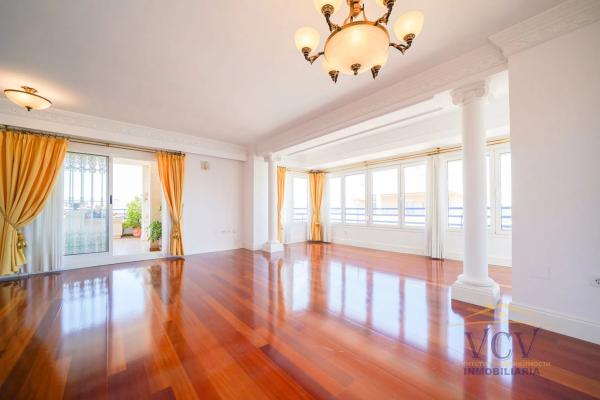 Ático en avenida Historiador Vicente Ramos