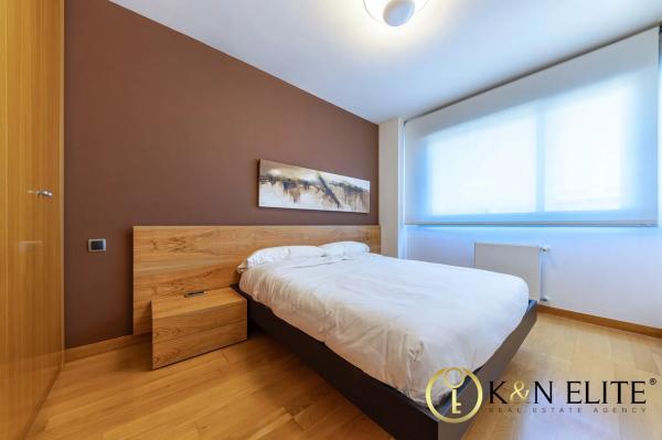 Ático en calle Moratín, 25