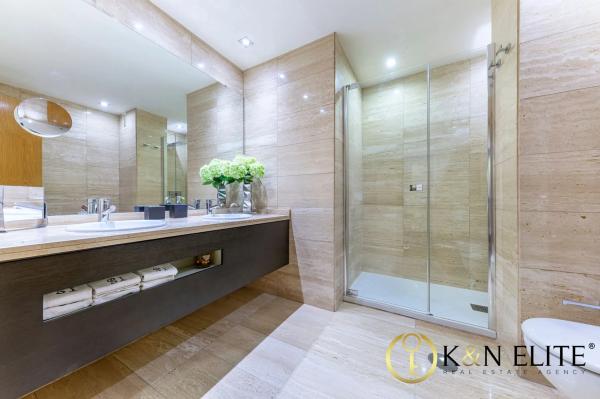 Ático en calle Moratín, 25