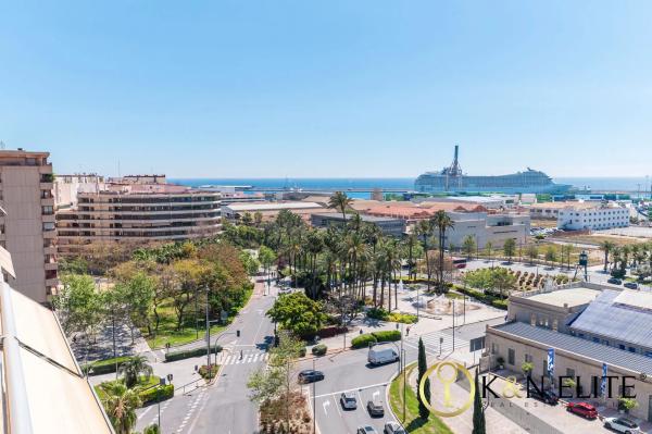 Ático en calle Moratín, 25