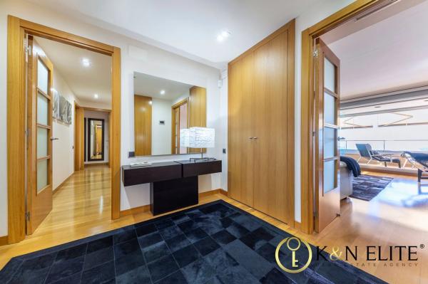 Ático en calle Moratín, 25