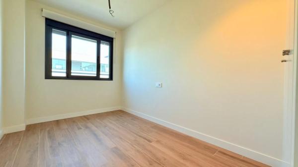 Piso en calle Cronista Isidro Buades, 28