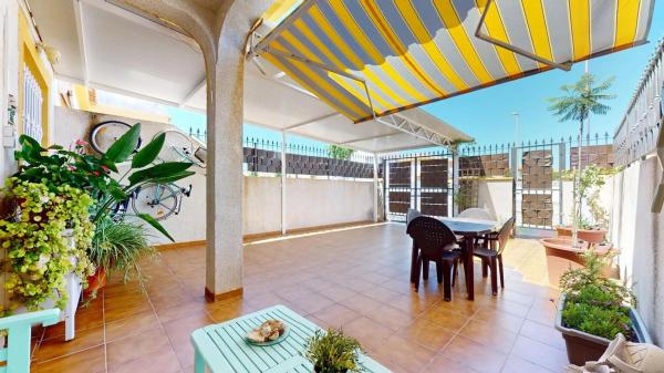 Chalet adosado en calle Clipper