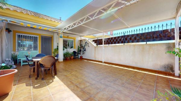 Chalet adosado en calle Clipper