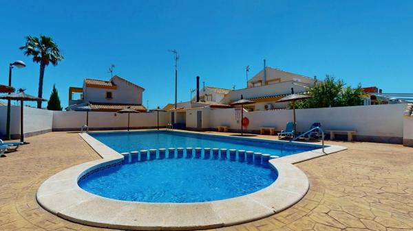 Chalet adosado en calle Clipper