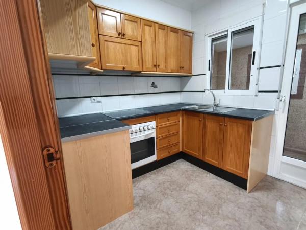 Chalet adosado en calle Manuel de Falla, 2