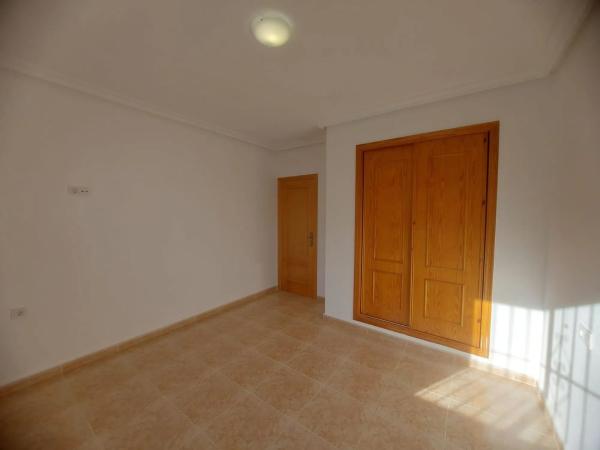 Chalet adosado en calle Manuel de Falla, 2